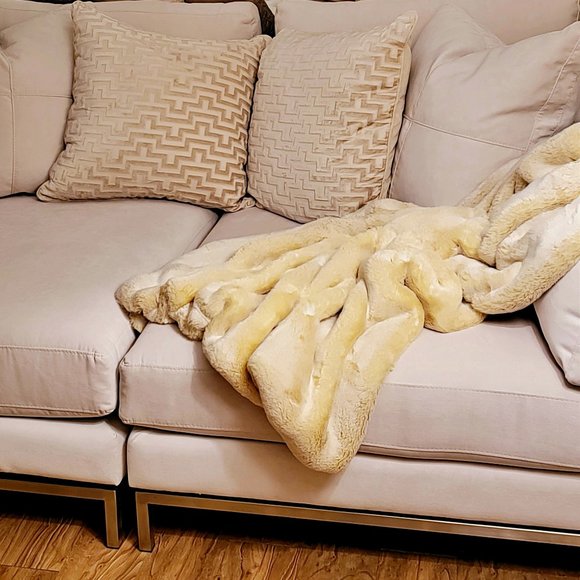 Z Gallerie Faux Chinchilla Throw GOLD - Picture 1 of 12